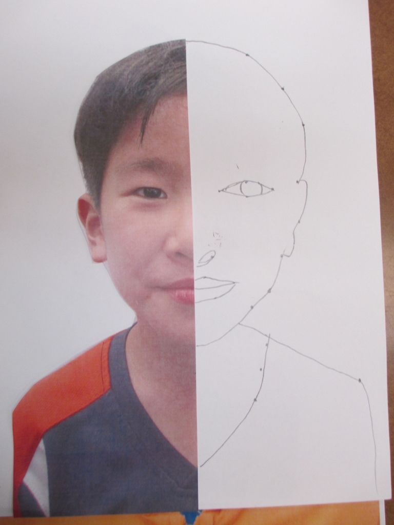人物对称画有一定难度,适合大班的孩子进行艺术创作,学习数学知识.