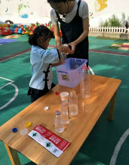 大班科学领域数学活动一样多的水容积守恒