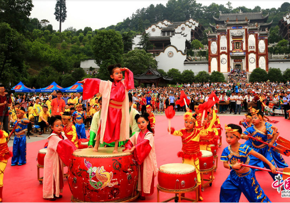 端午节还在包粽子赛龙舟吗?